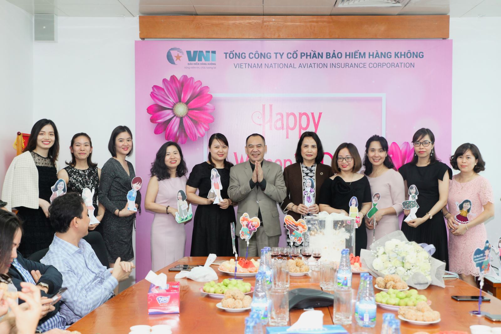 VNI mít tinh chào mừng ngày Quốc tế phụ nữ 8-3